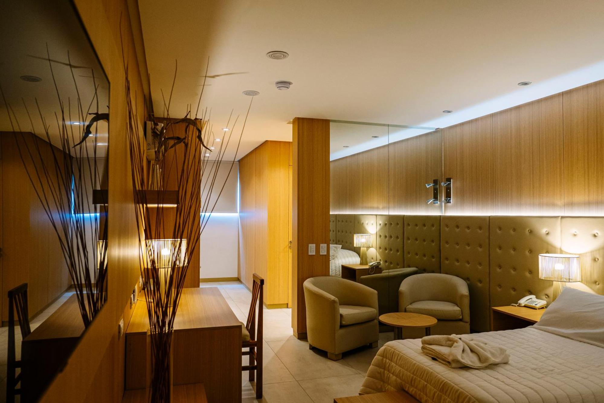Plaza Paradiso Petit Hotel Чакрас-де-Корія Екстер'єр фото